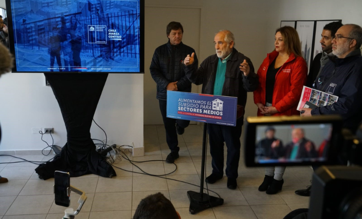 Ministro Montes lanza Portal para facilitar la compra de viviendas para familias de sectores medios
