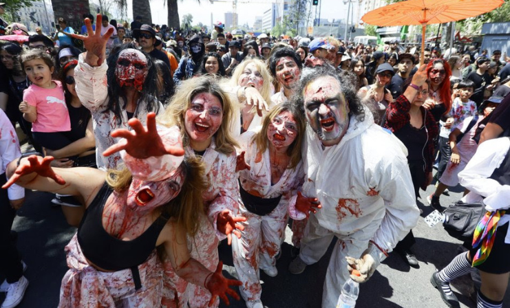 Santiago se llena de Zombies y Monstruos en un mundos paralelo