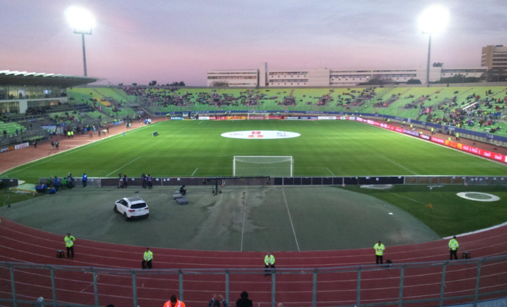 Autoridades de Gobierno inspeccionan avances en la cancha del Estadio Elías Figueroa en Valparaíso