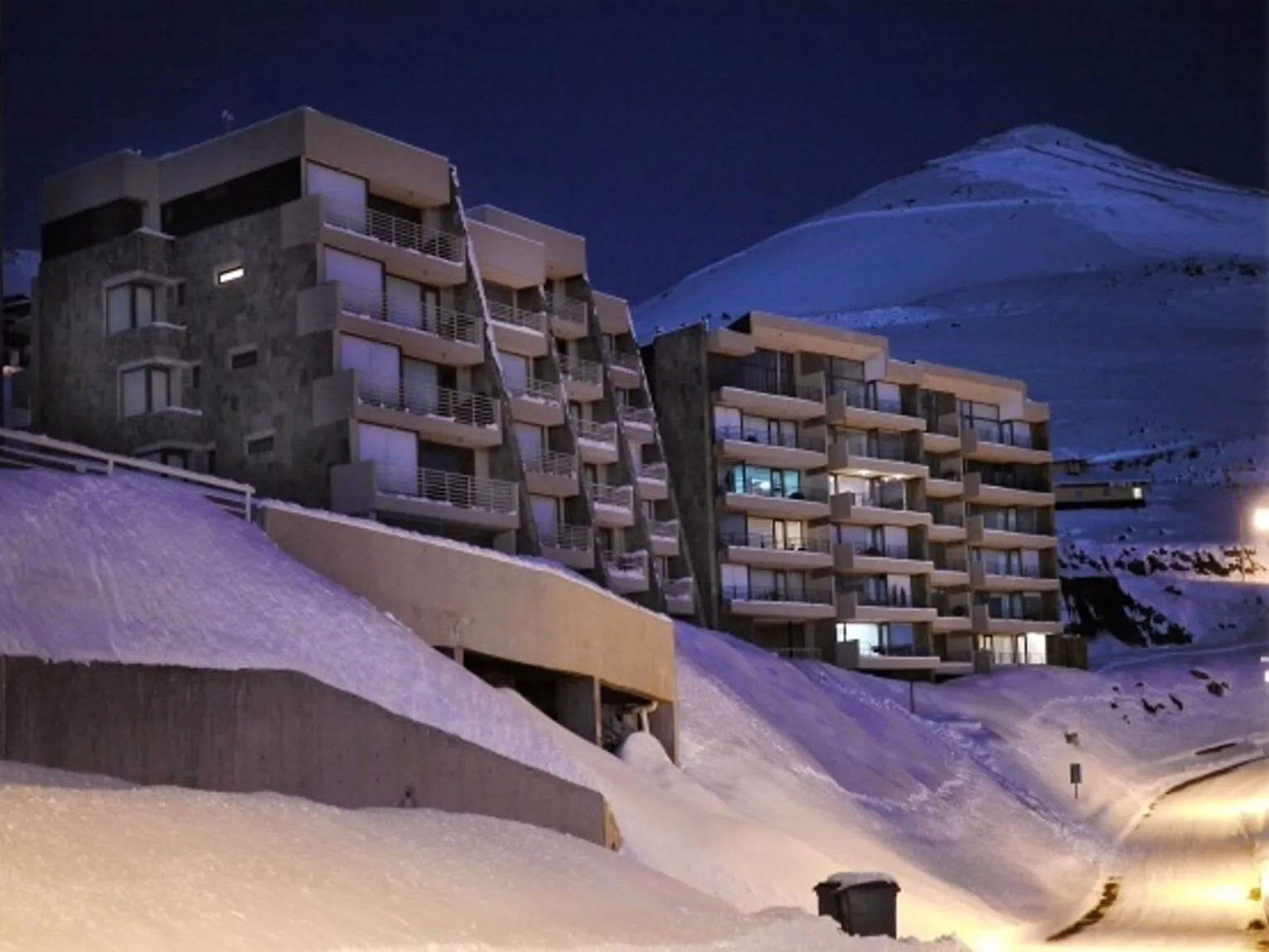 Temporada de nieve impulsa el mercado inmobiliario en la cordillera: crece el interés por departamentos en centros de esquí