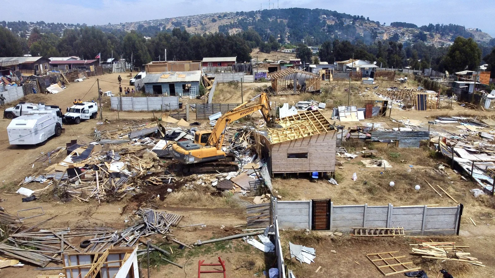 Habitantes de la megatoma de San Antonio acusan paralización del plan habitacional