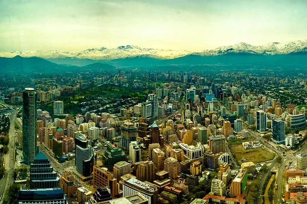 Chile se instala entre los 15 países donde más subieron los precios de las viviendas durante 2026