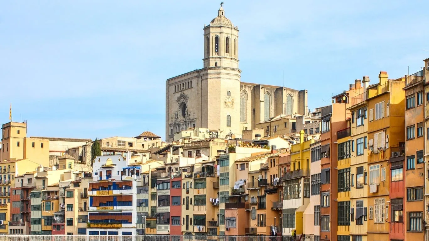 Girona se consolida entre los grandes mercados de vivienda de lujo en España pese a caída de la oferta